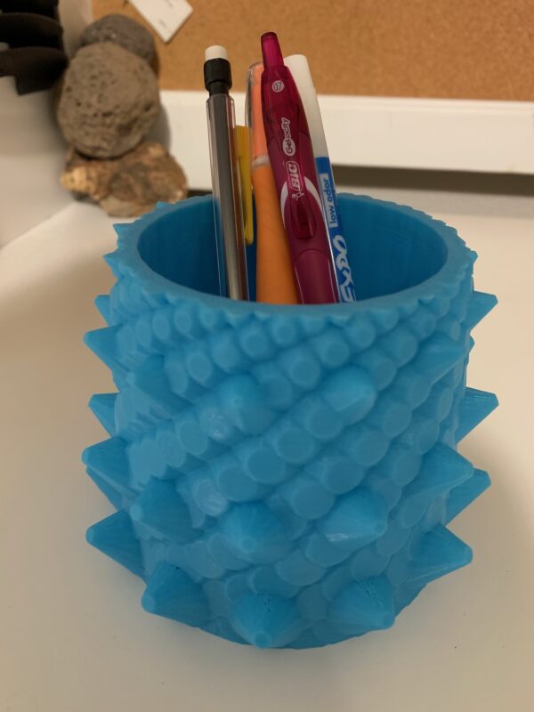 Dragon pen holder